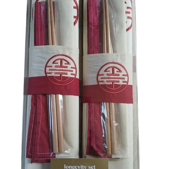 Pier One Asian Napkin Dinning Place Mat Chopsticks Set of 4 - Picture 1 of 12